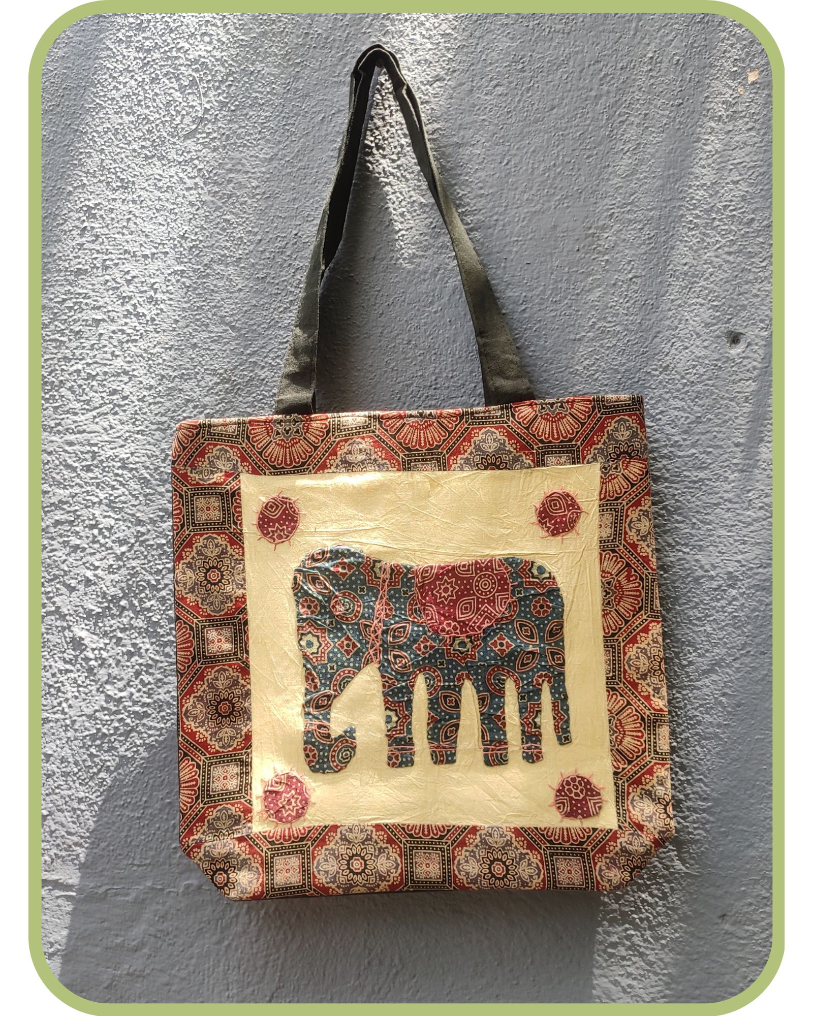 Applique work tote bag