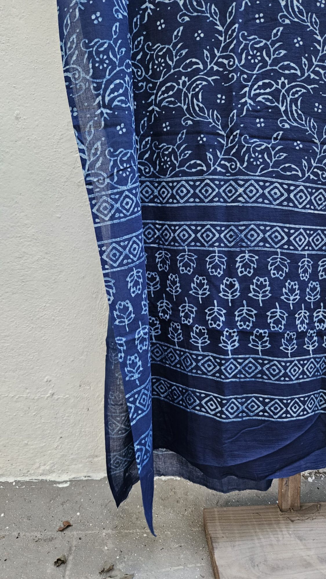 HandBlock Printed Mul Cotton Indigo Dupatta