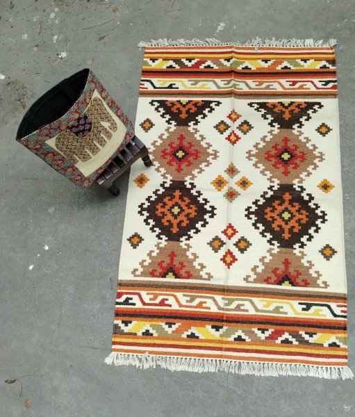 Woollen Dhurrie Rug Carpet