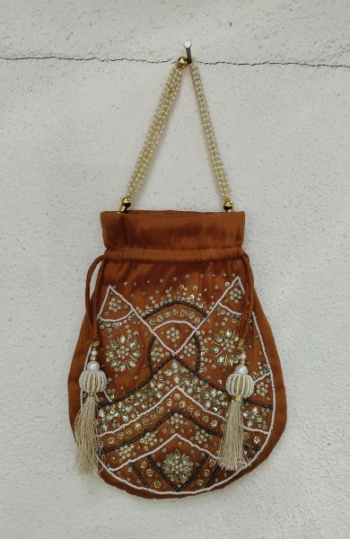 Embroidery Hand Purse
