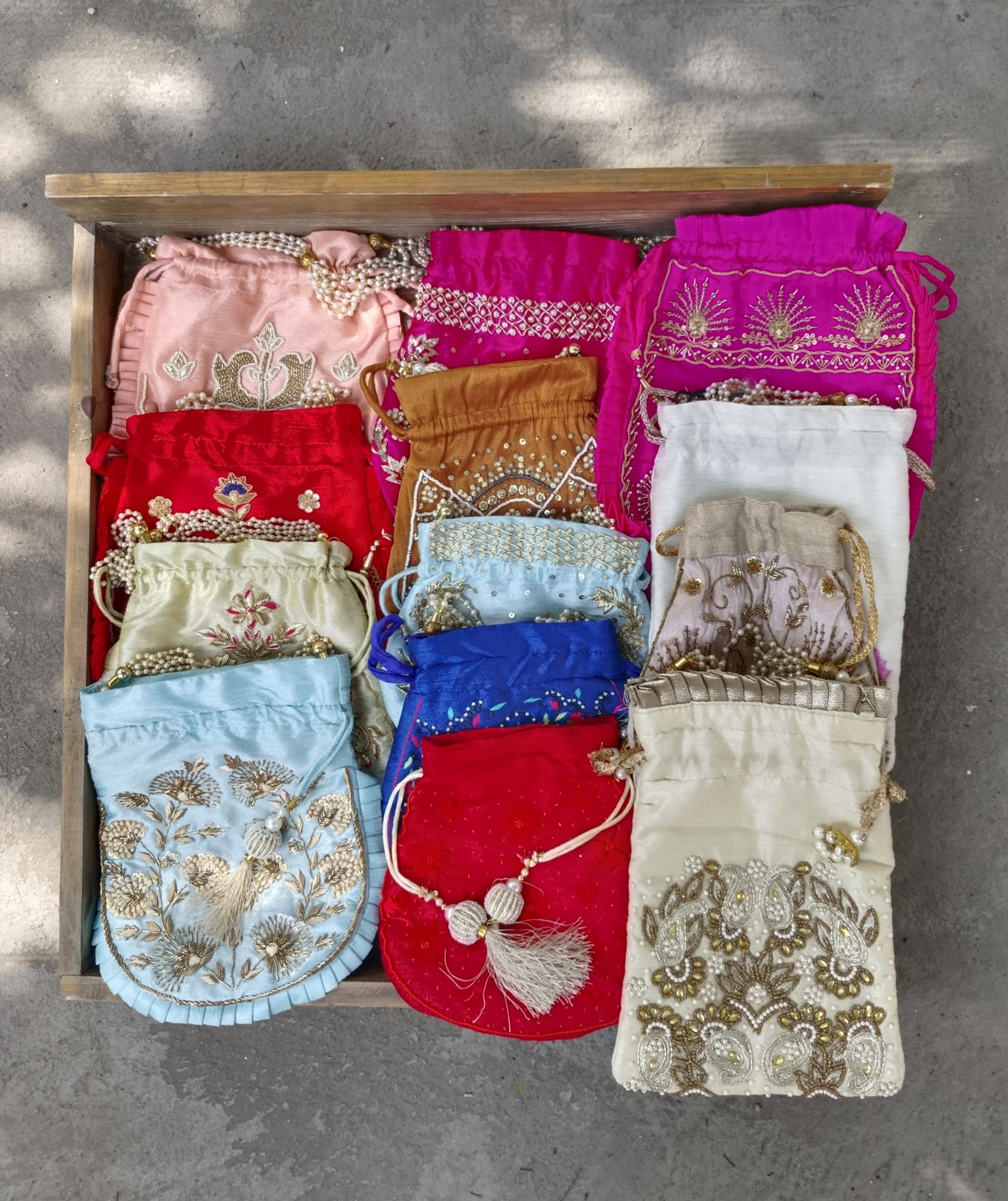 Embroidery Hand Purse