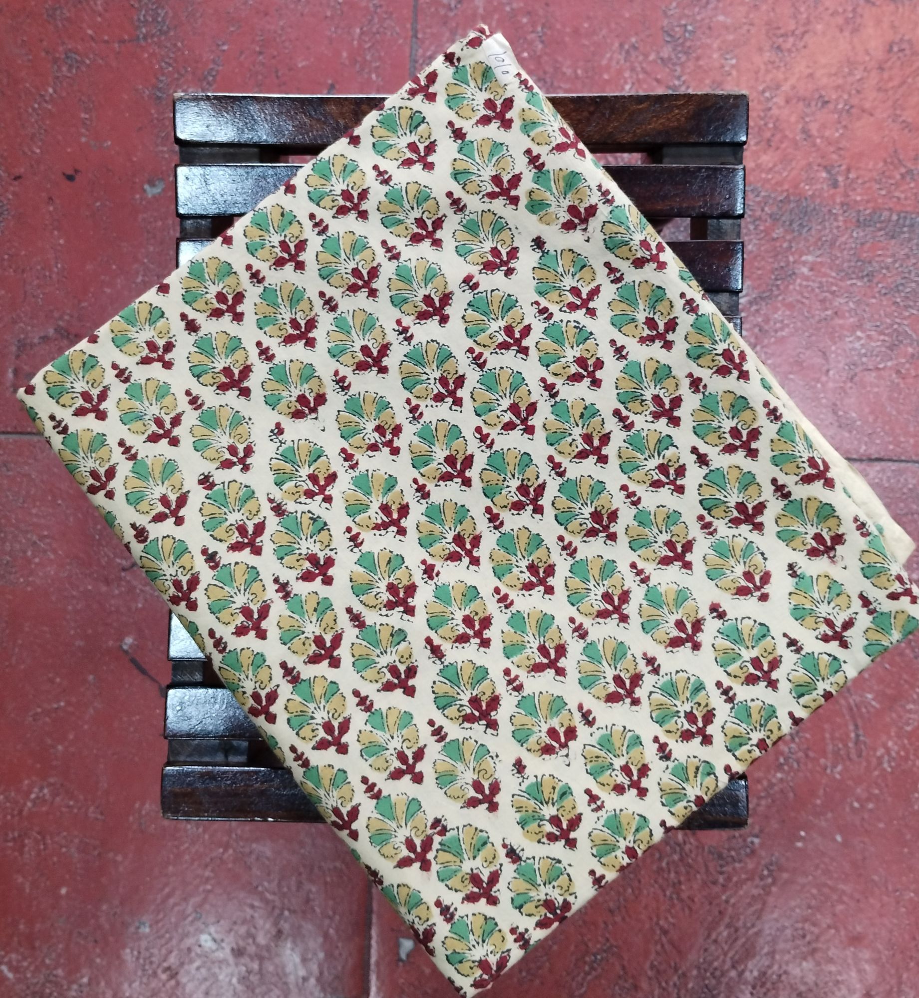 Cotton unstitched fabric