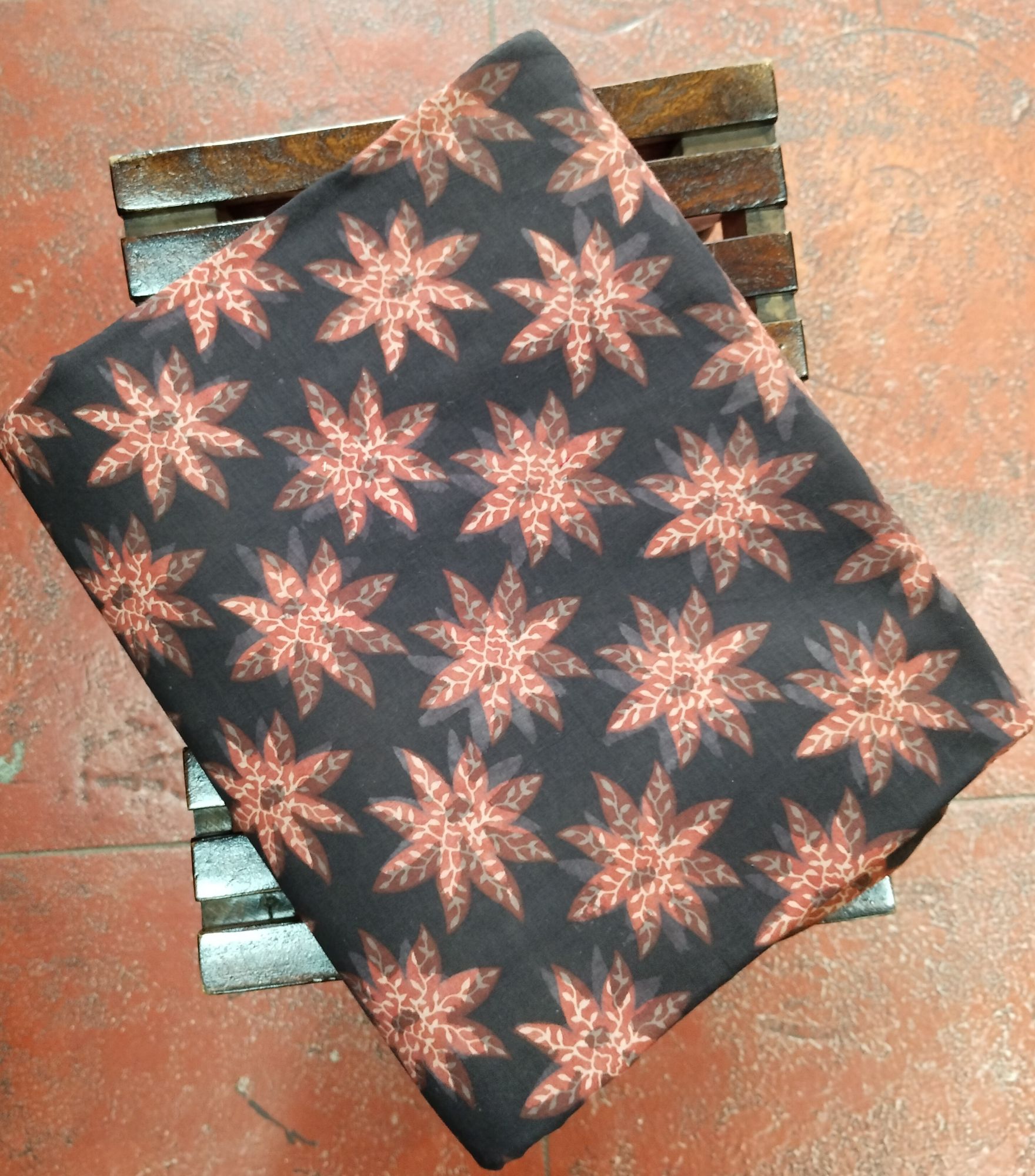 Cotton unstitched fabric