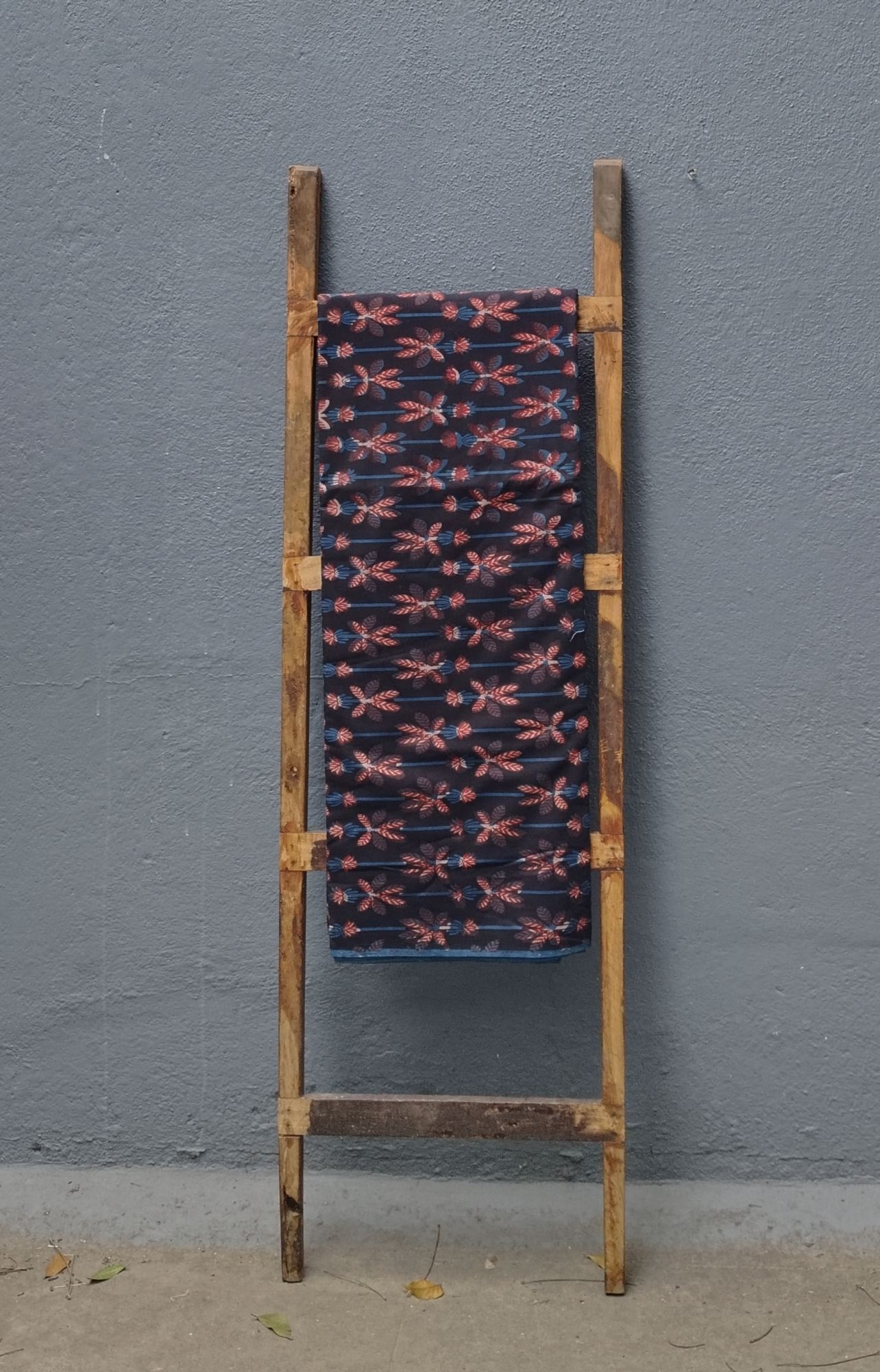 Cotton unstitched fabric