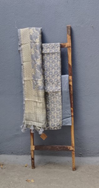 Banarasi Silk unstitched Dress Material