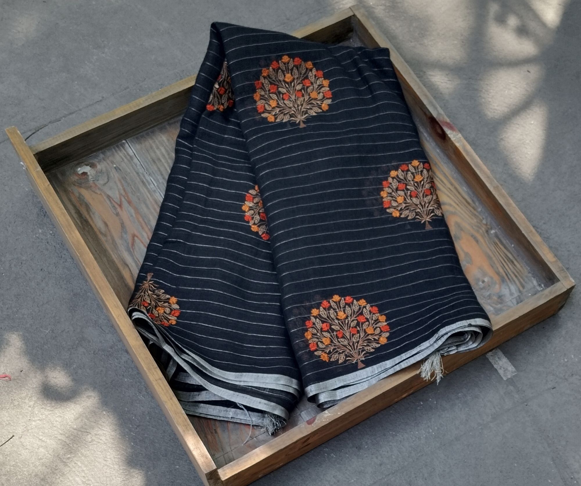 Lenin Embroidery Saree