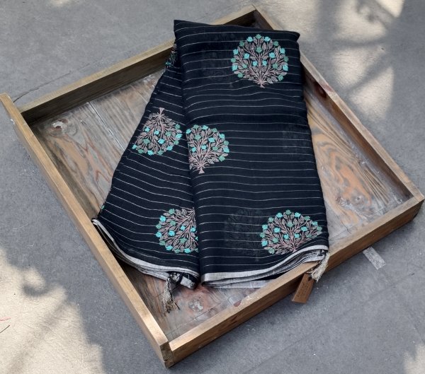 Lenin Embroidery Saree