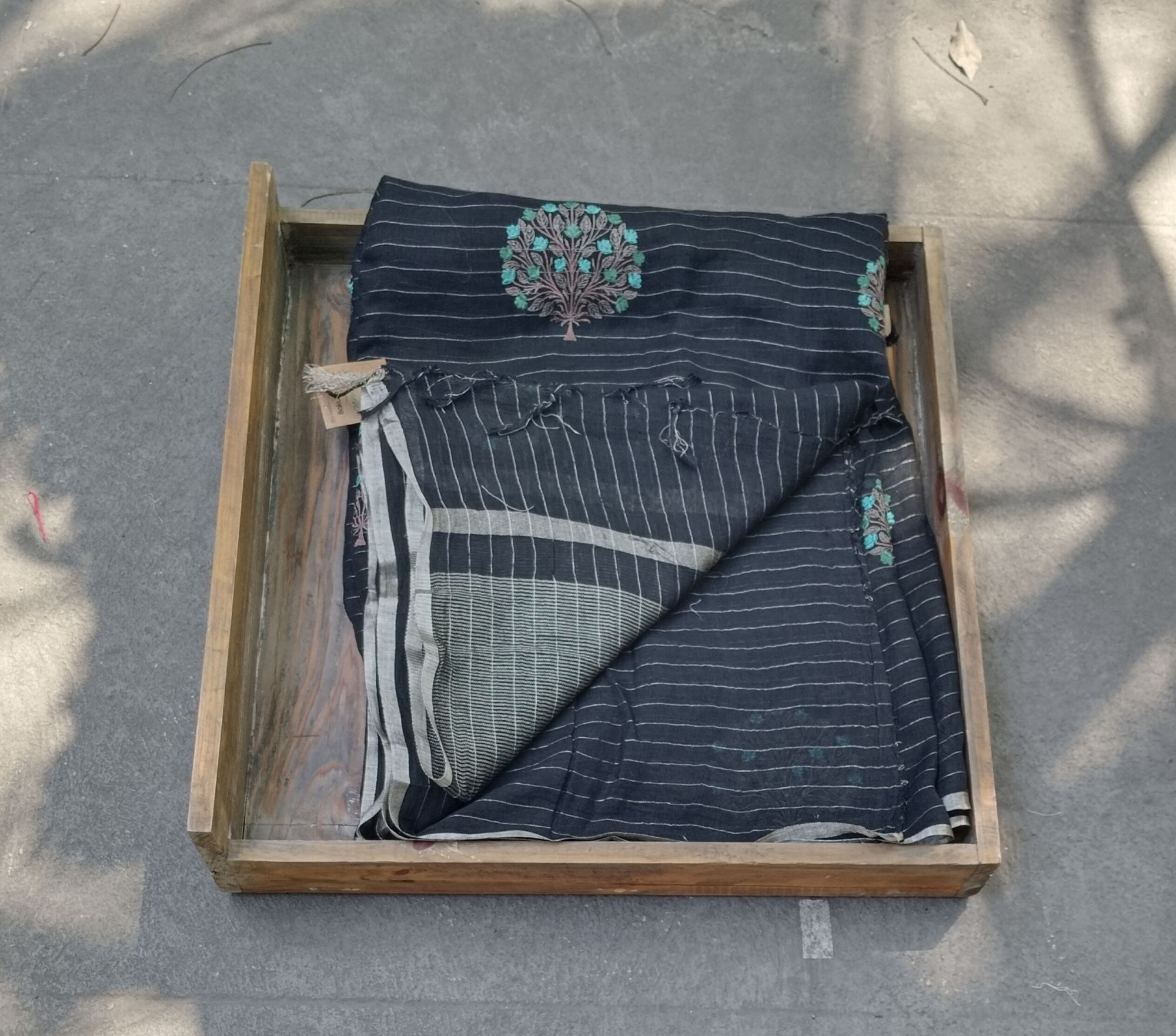 Lenin Embroidery Saree