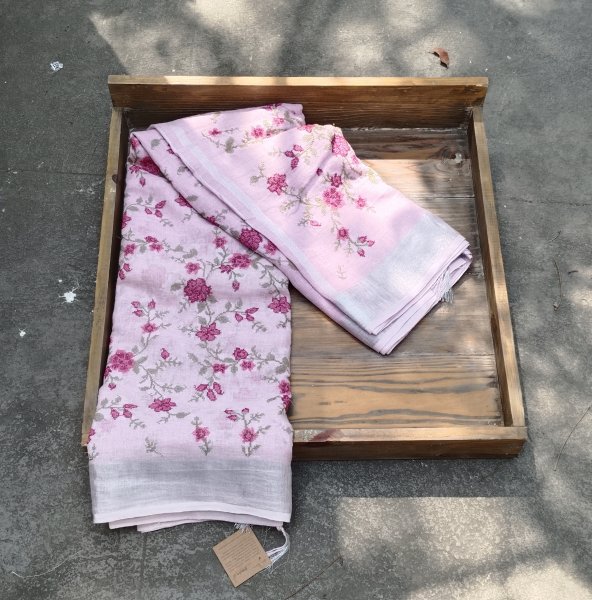 Lenin Embroidery Saree