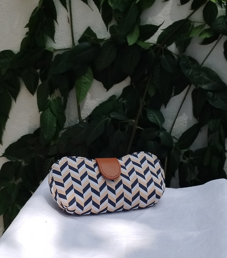 Image of Spectacle pouch/holder