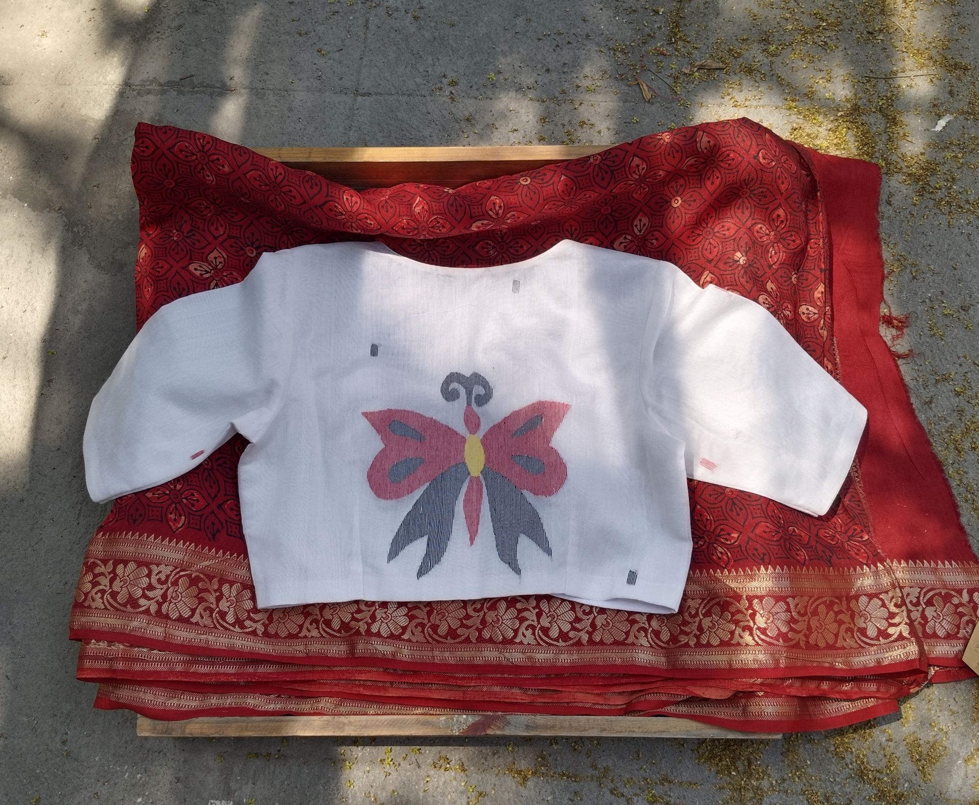 Handwoven Jamdhani Weave Cotton Ready Blouse