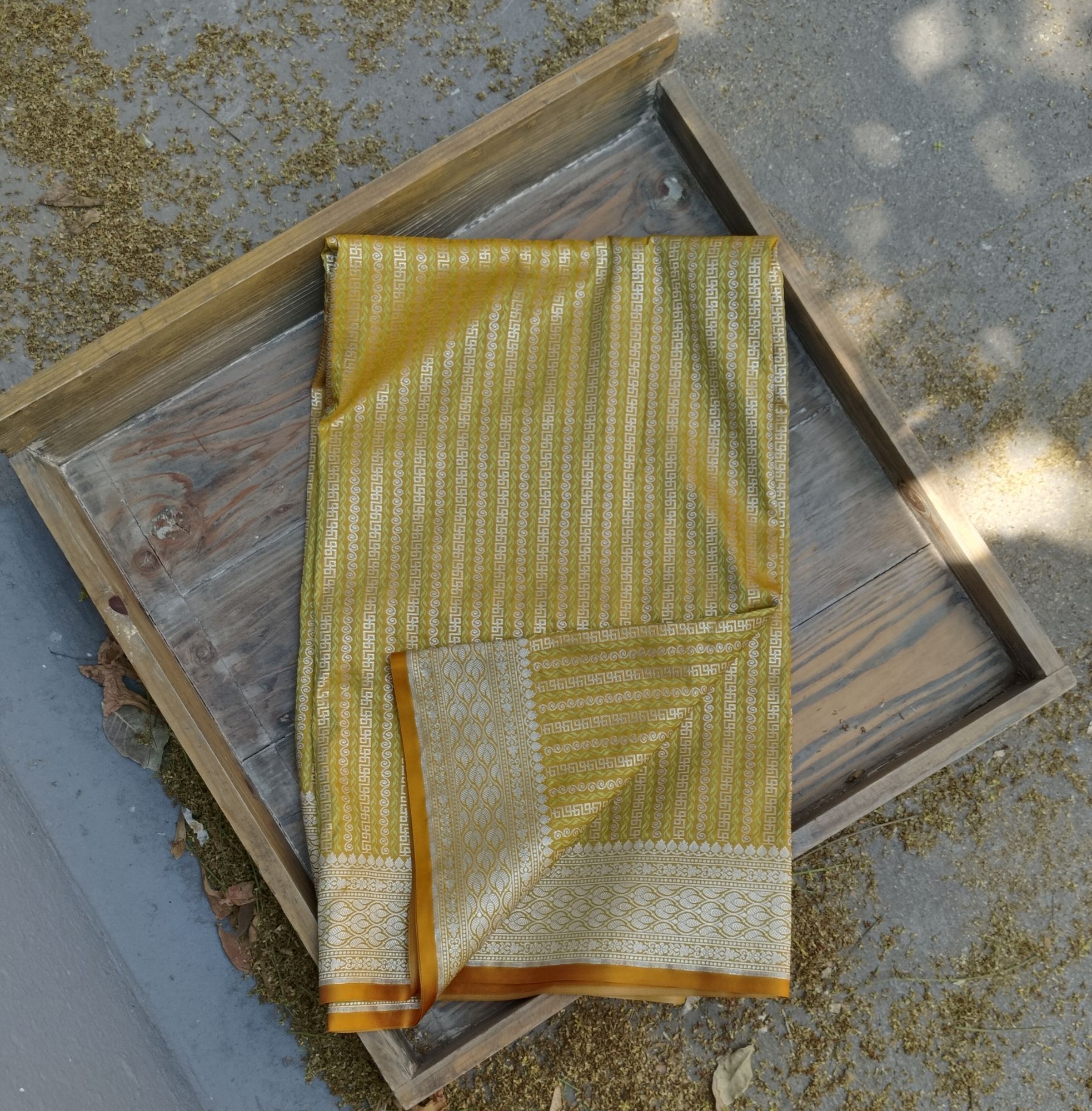 Banarasi Resham Saree