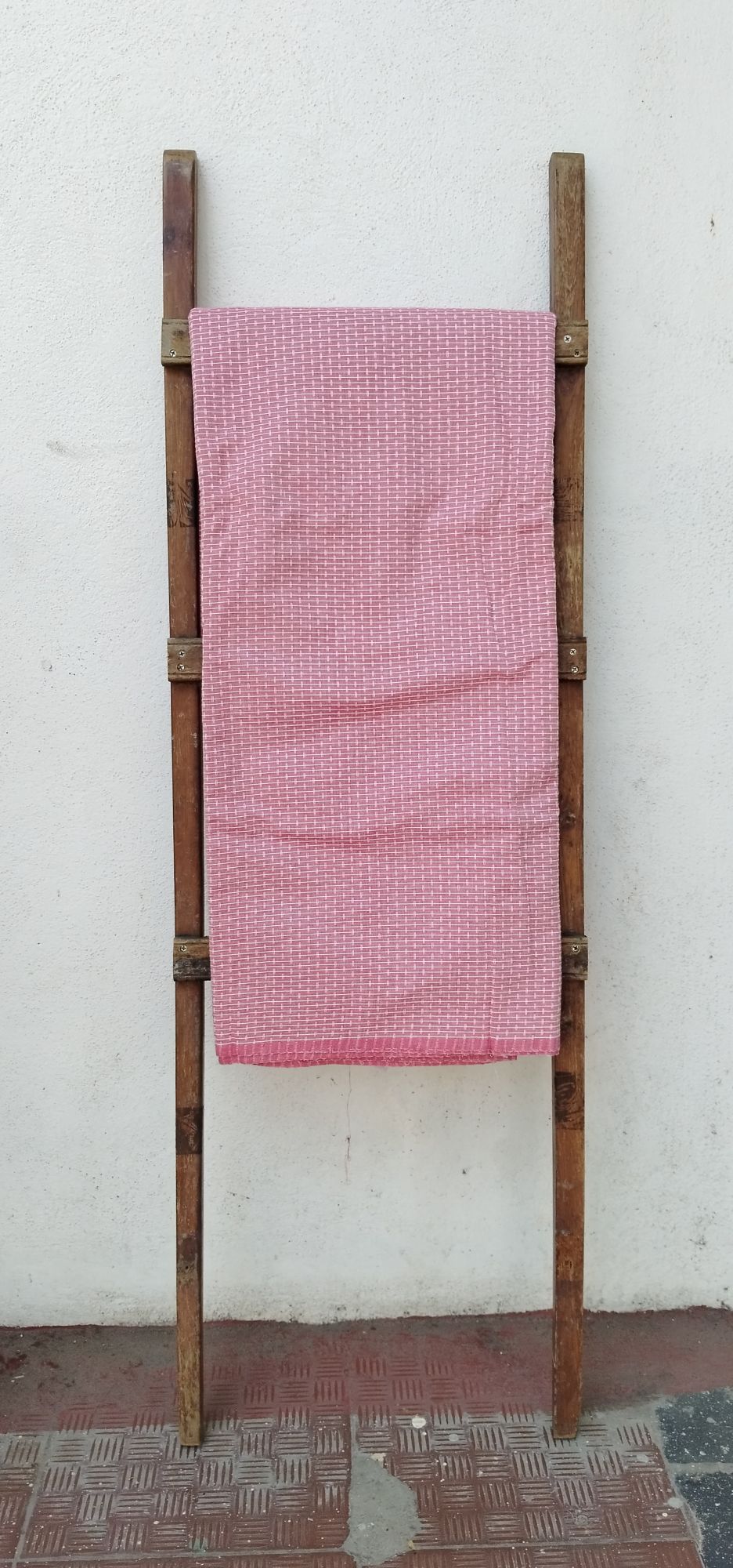 Cotton unstitched fabric