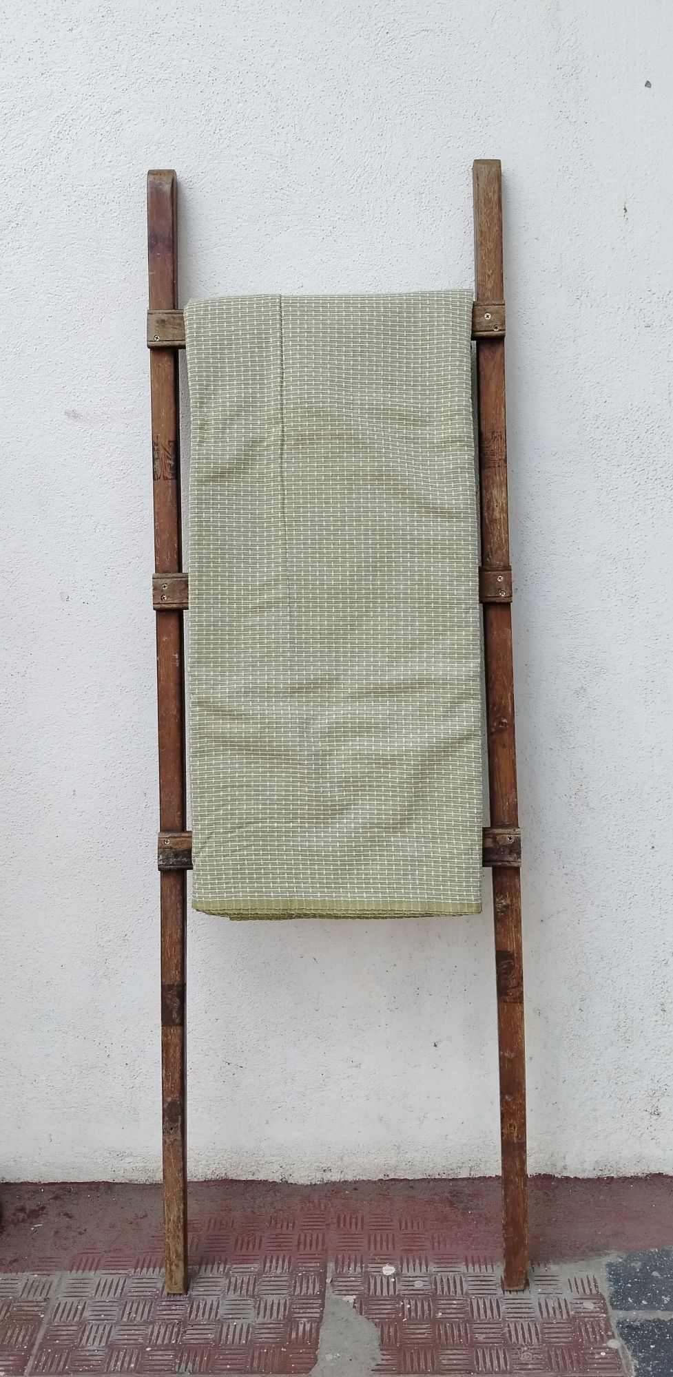 Cotton unstitched fabric