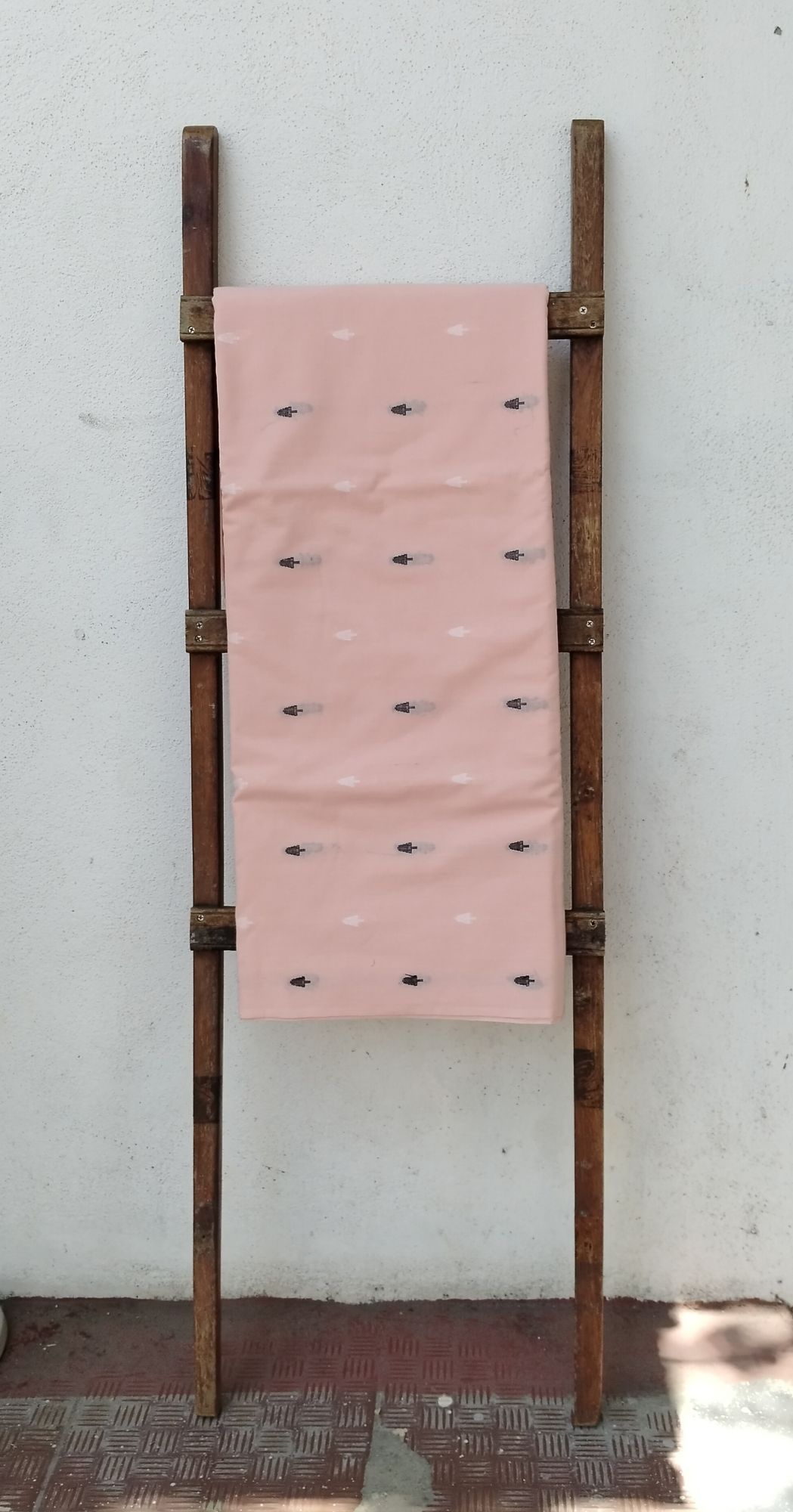 Cotton unstitched fabric