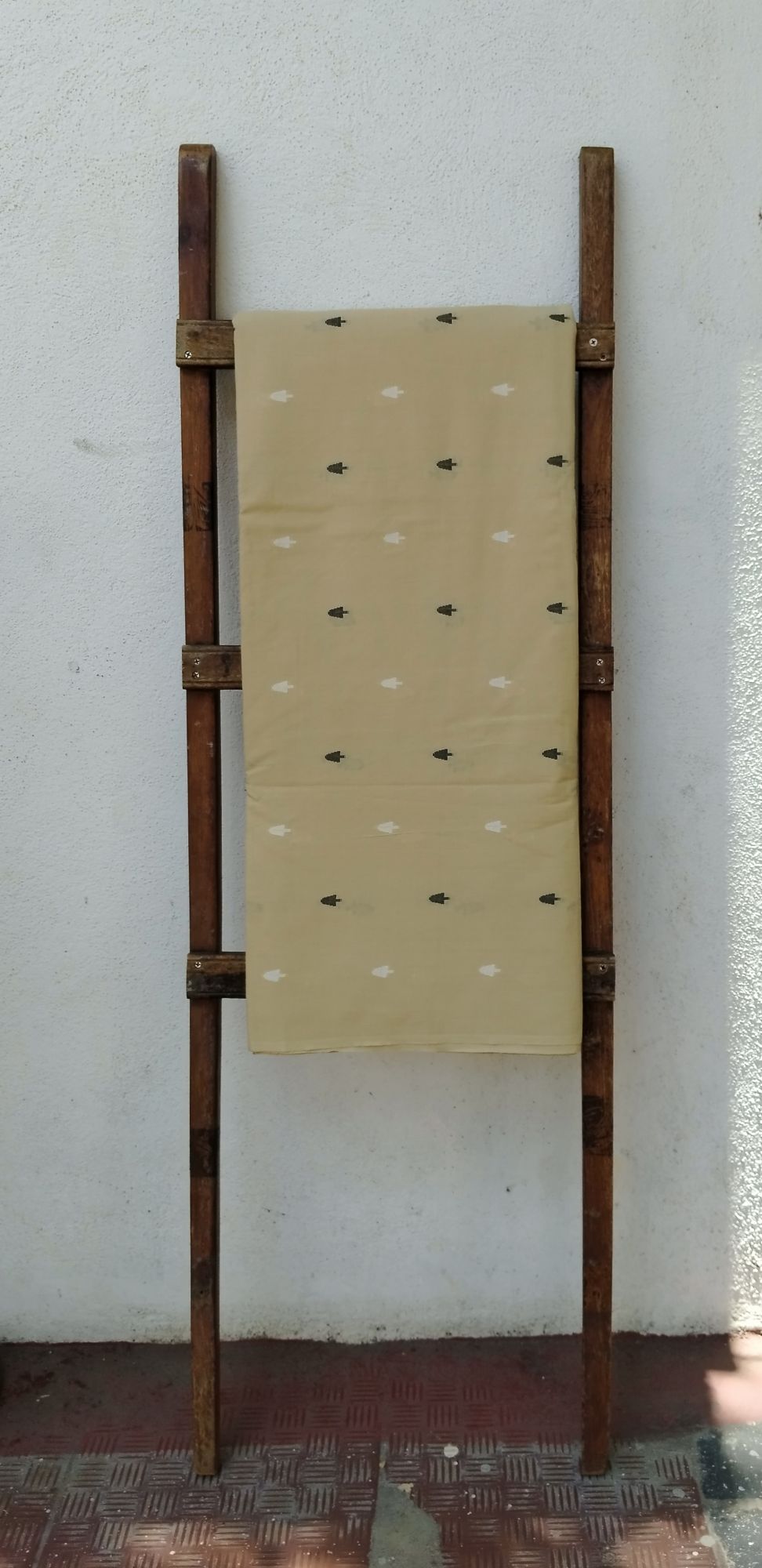 Cotton unstitched fabric