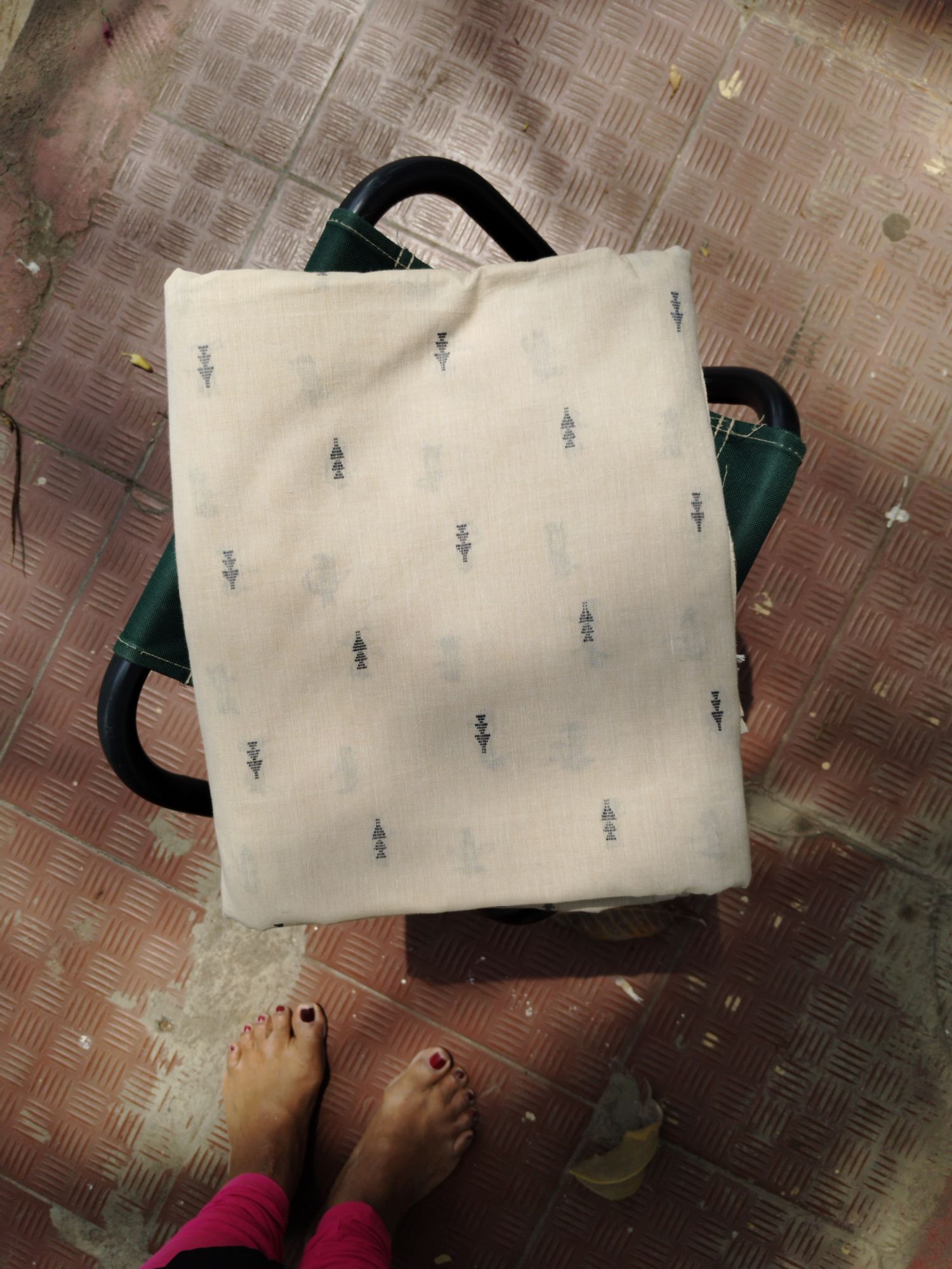 Cotton unstitched fabric