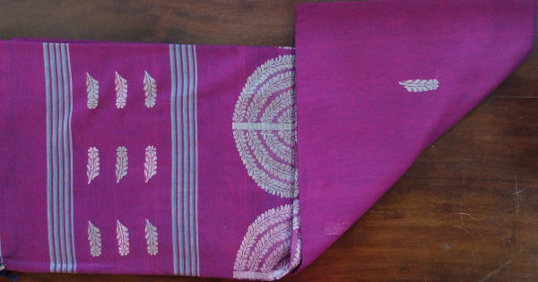 Hand Woven Jhamdani Weave Saree