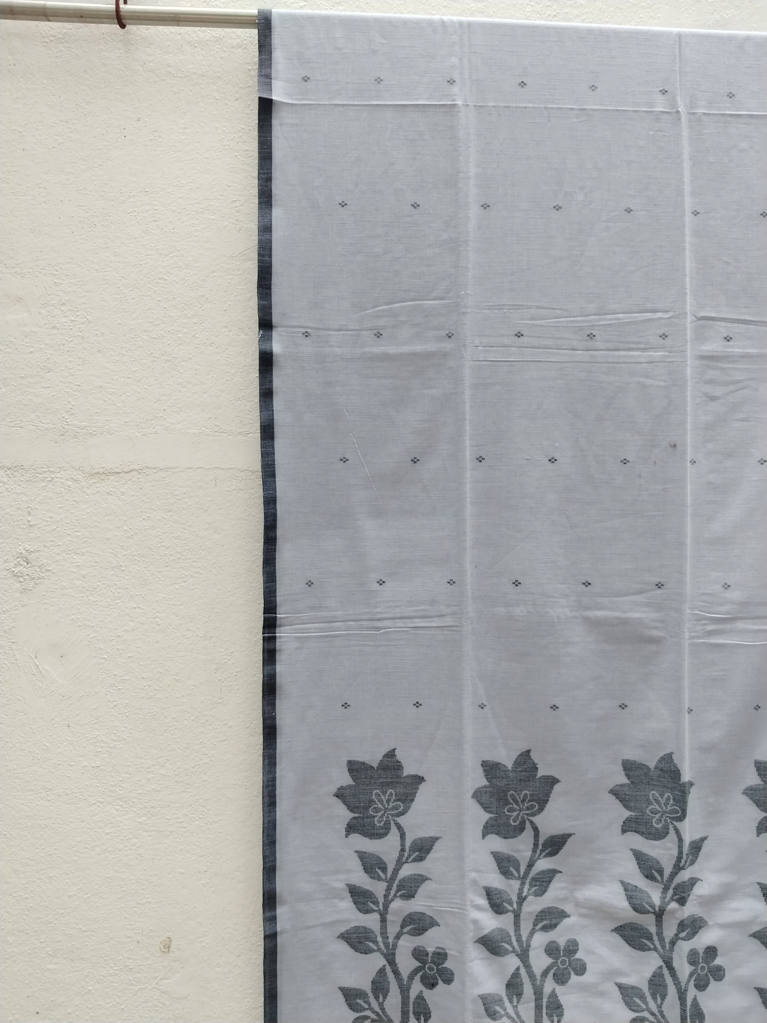 Hand Woven Jhamdani Weave Saree