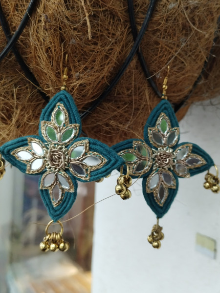 Mirror Work   Earing