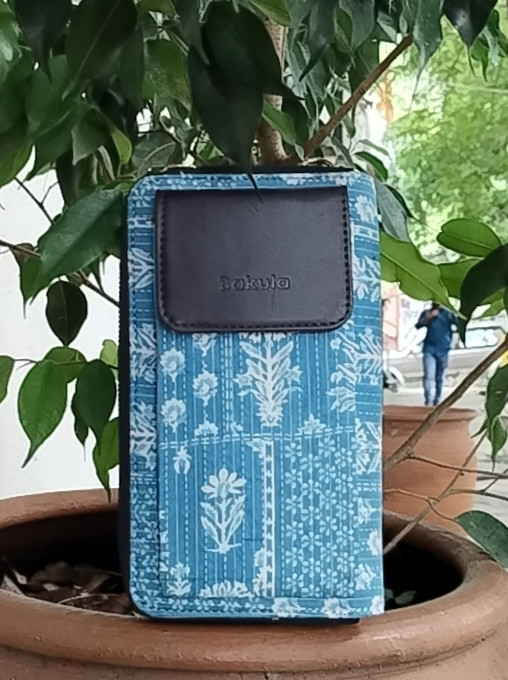 Jacquard Cotton Wallets With Mobile Pouch