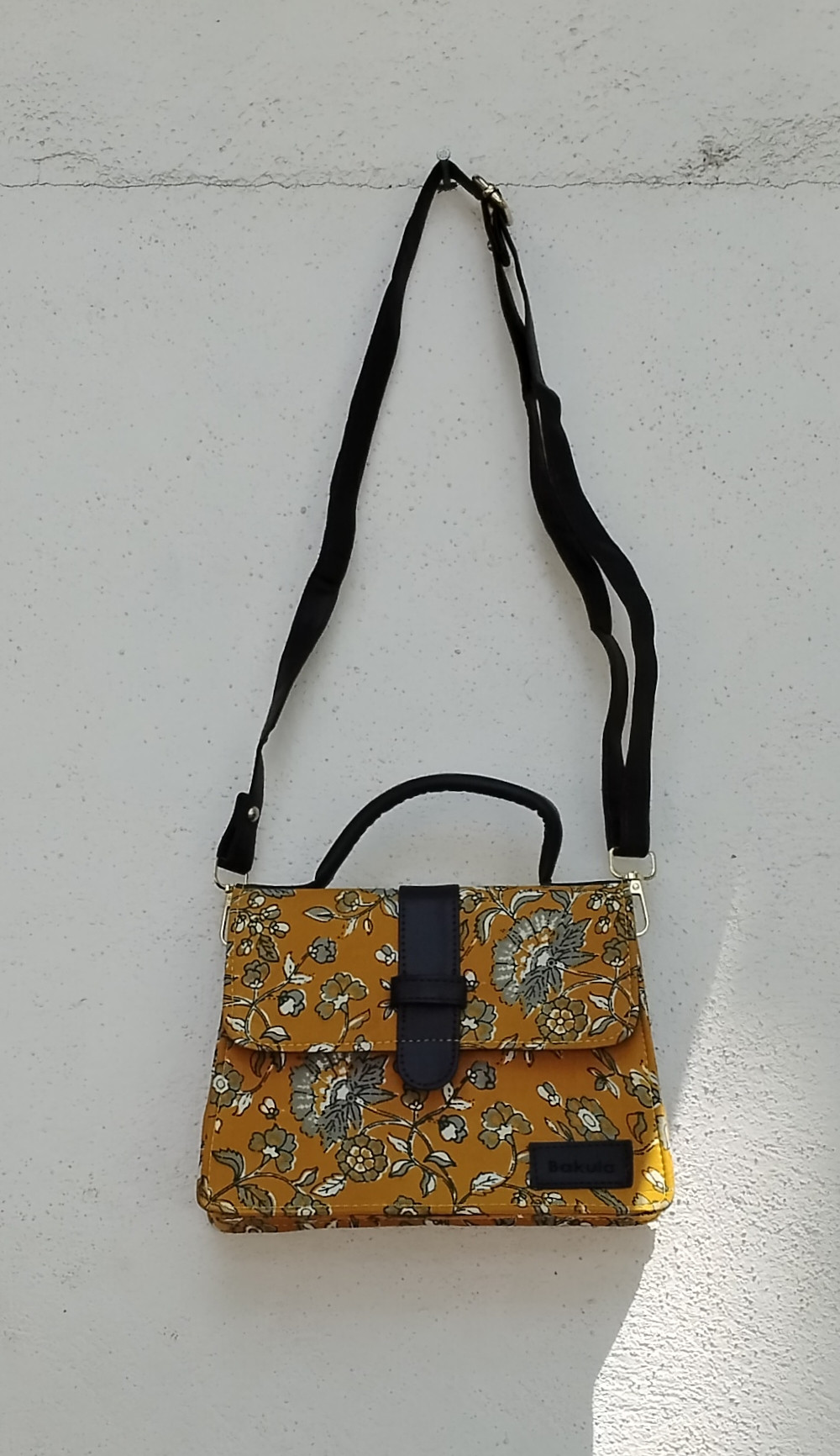 Small Box Type Hand Bag
