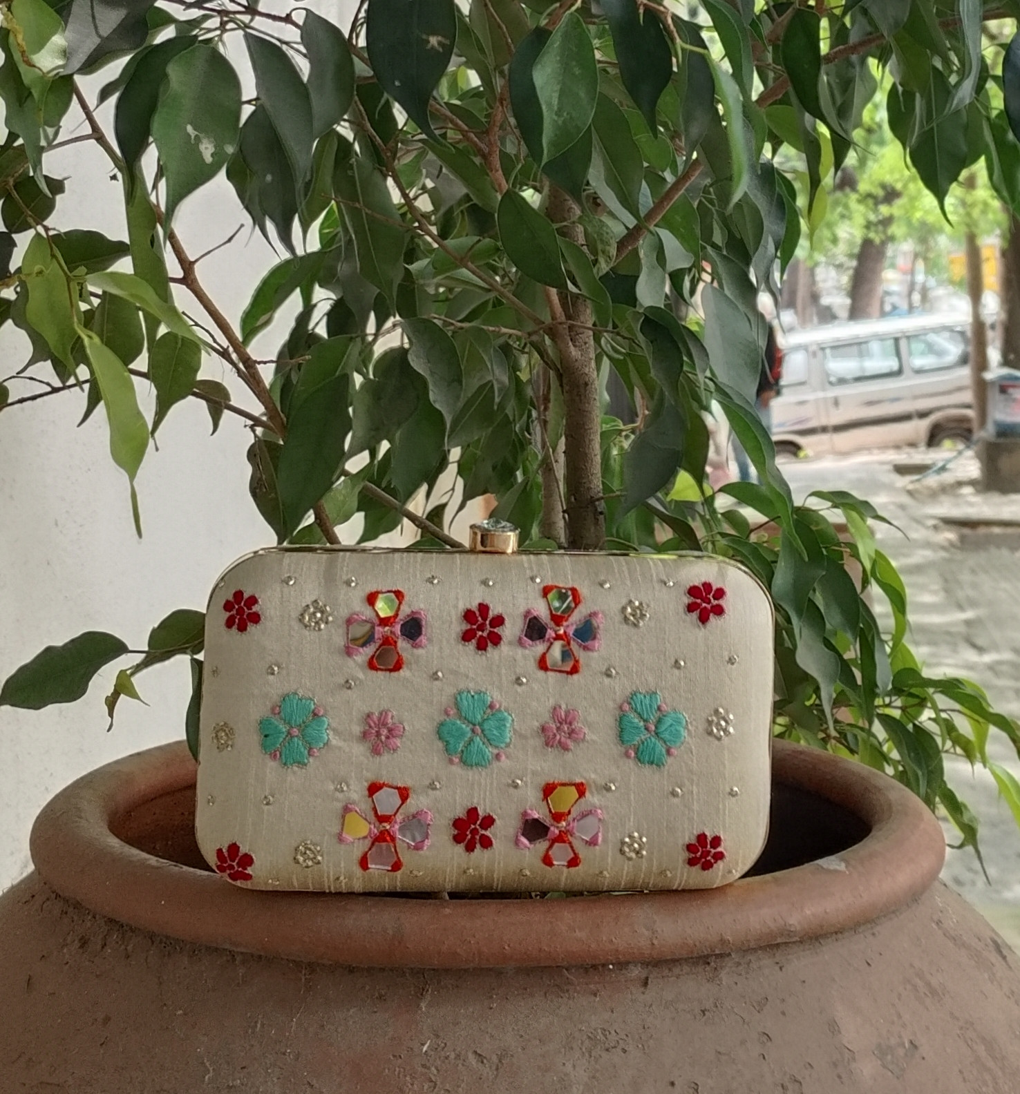 Hand Embroidery clutch
