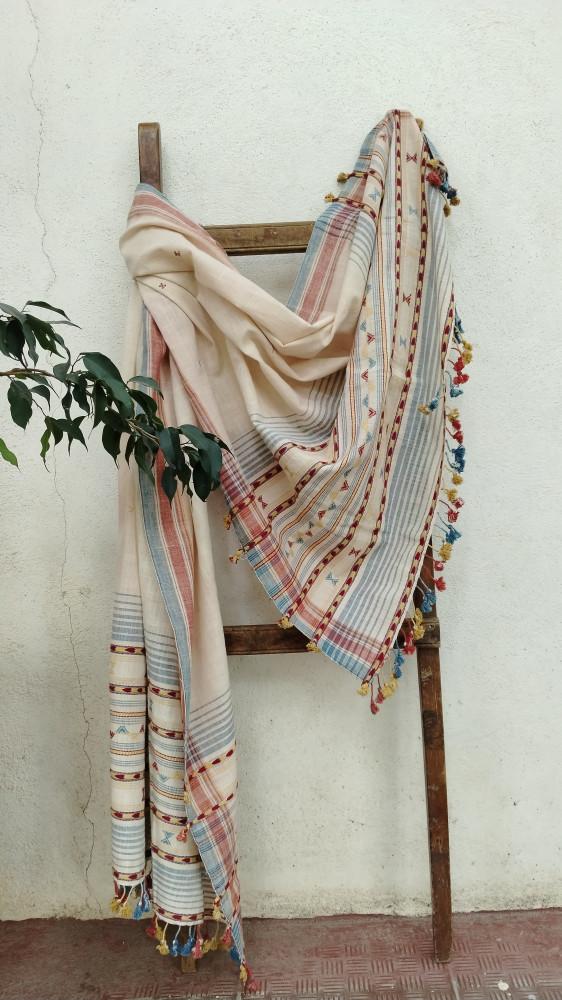 Image of Handwoven Bhujodi Dupatta