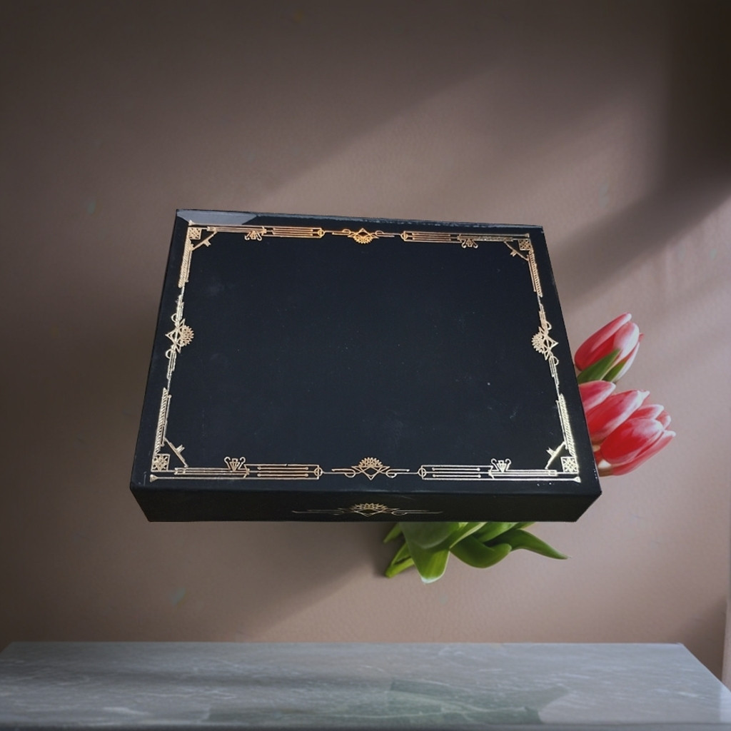 box photo of 8ml bottles