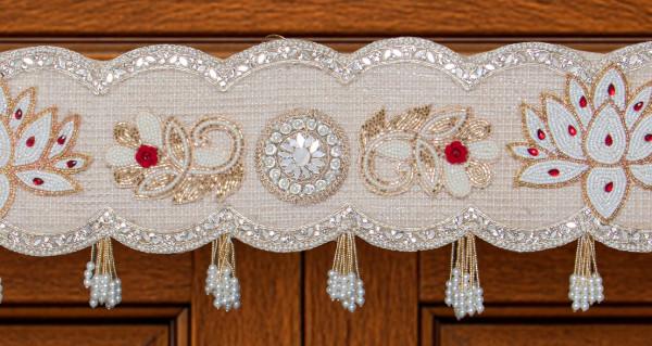 ELEGANT OFF WHITE RED SPARKEL HAND EMBROIDED BEADED BANDARWAL TORAN