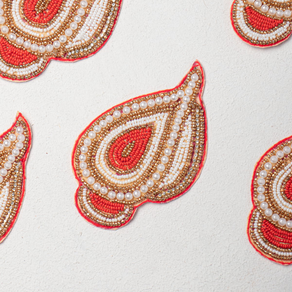 Handmade Paisley Beads Work Applique Patch | Pearl & Golden Bead Embroidery | Designer Patch for Sarees, Blouses, Lehengas & Craft Projects | Size: 13.6 × 8.5 cm(set of 6)