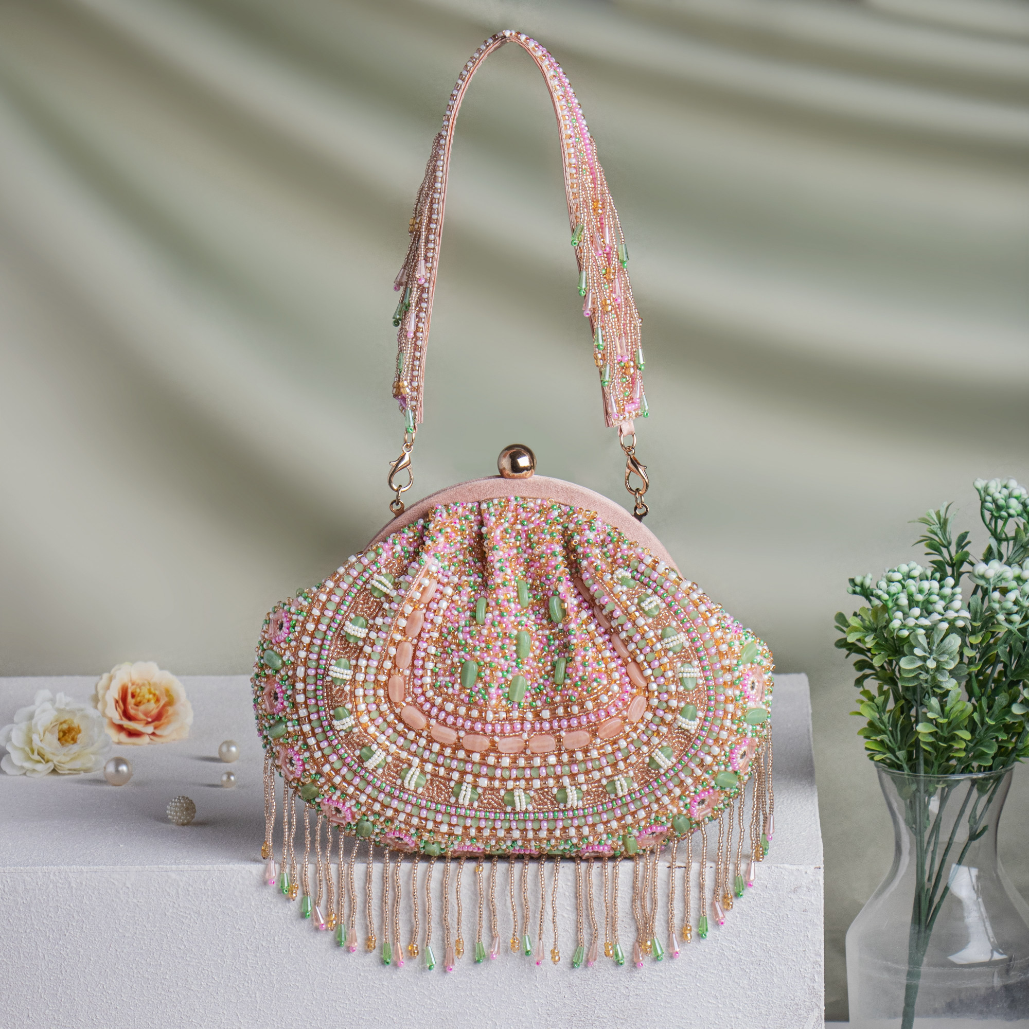 HANDWORK CLUTCH BAG - Main Image