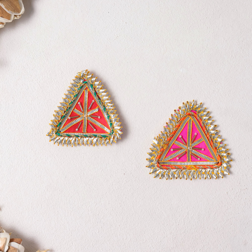Image of Pack of 10pcs Gota Patti Triangle Shape Embellished Applique Patches for Dresses, Crafts &amp; DIY