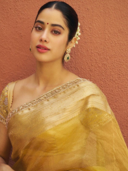 Jahnvi Mam Inspired Banarasi Tissue Silk Saree with Sequence Lace