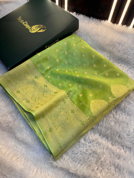 Pure Viscose Crape Silk Saree with Banarasi Zari Richpallu