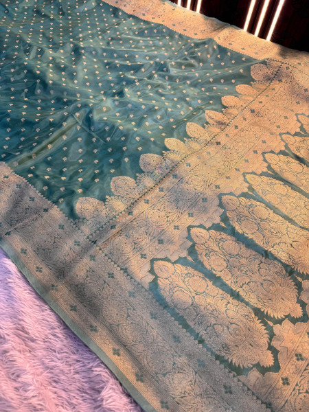 Pure Viscose Crape Silk Saree with Banarasi Zari Richpallu