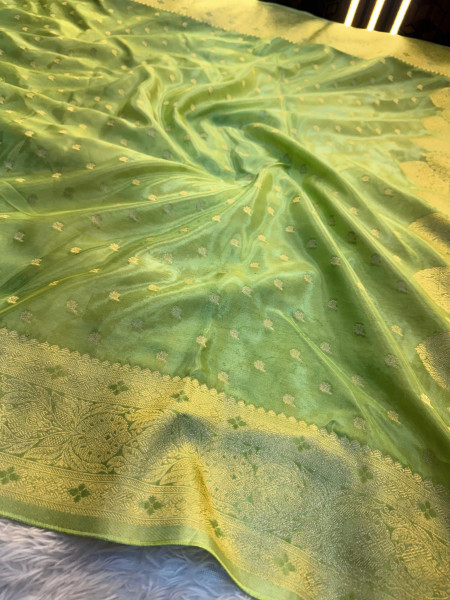 Pure Viscose Crape Silk Saree with Banarasi Zari Richpallu