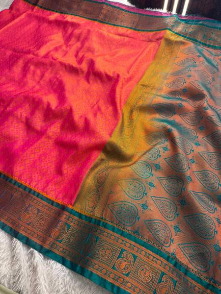Banarasi Satin Silk Tanchoi Dual Tone Copper Zari Saree