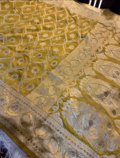 Banarasi Silk Saree With hand Cutdana Work and Latkans