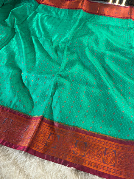 Banarasi Satin Silk Tanchoi Dual Tone Copper Zari Saree