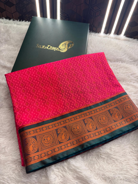 Banarasi Satin Silk Tanchoi Dual Tone Copper Zari Saree