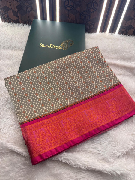 Banarasi Satin Silk Tanchoi Dual Tone Copper Zari Saree