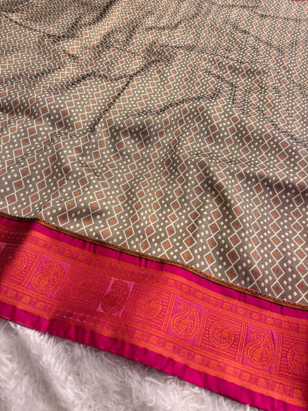 Banarasi Satin Silk Tanchoi Dual Tone Copper Zari Saree