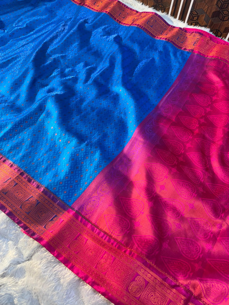 Banarasi Satin Silk Tanchoi Dual Tone Copper Zari Saree