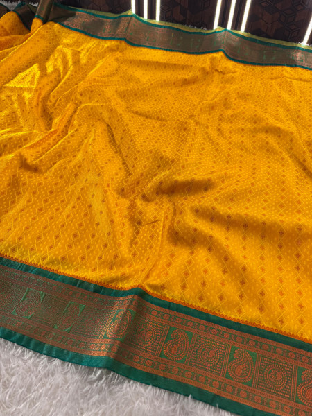 Banarasi Satin Silk Tanchoi Dual Tone Copper Zari Saree