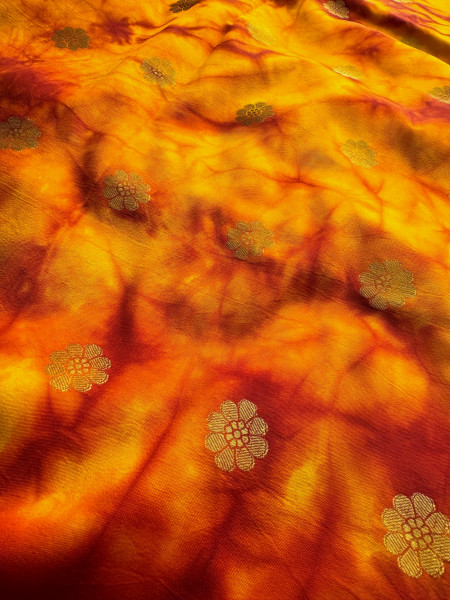Banarasi Silk Hand Tie-Dye Saree With Zari Border