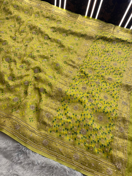 Pure Viscose Silk Banarasi Zardozi Handwork Work Bandhani Saree