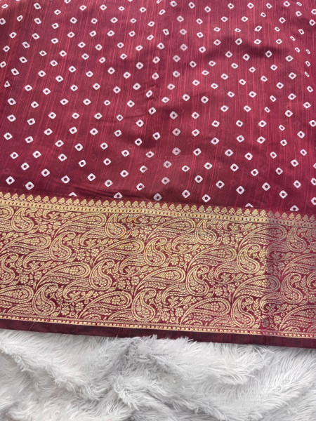 Premium Linen Silk Saree with Copper Zari Border and Bandhani Print