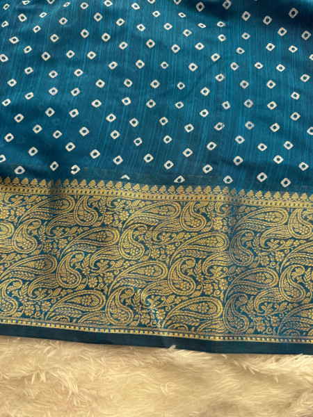 Premium Linen Silk Saree with Copper Zari Border and Bandhani Print