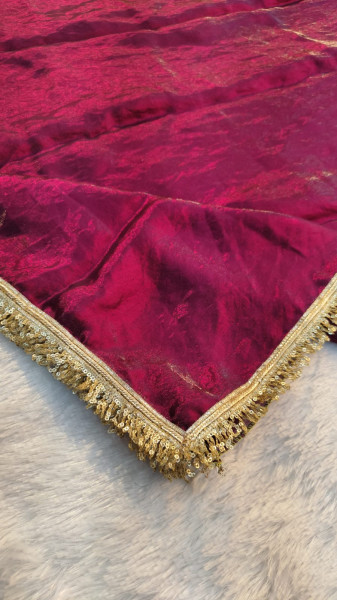 Banarasi Silk Saree With Zari and Meenakari Work